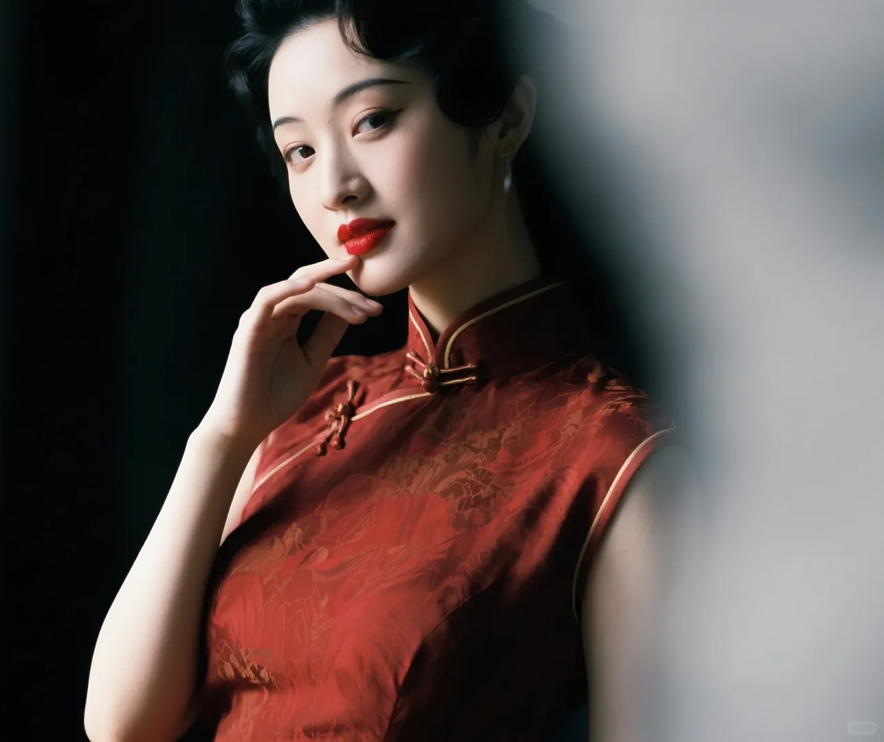 最美还得是我大东方。一袭旗袍，气质如兰。