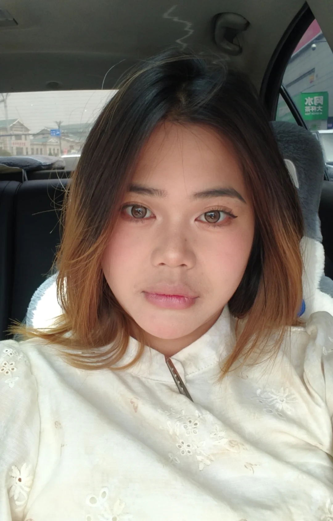 粉色娇嫩为什么化了淡妆没有甜妹的感觉