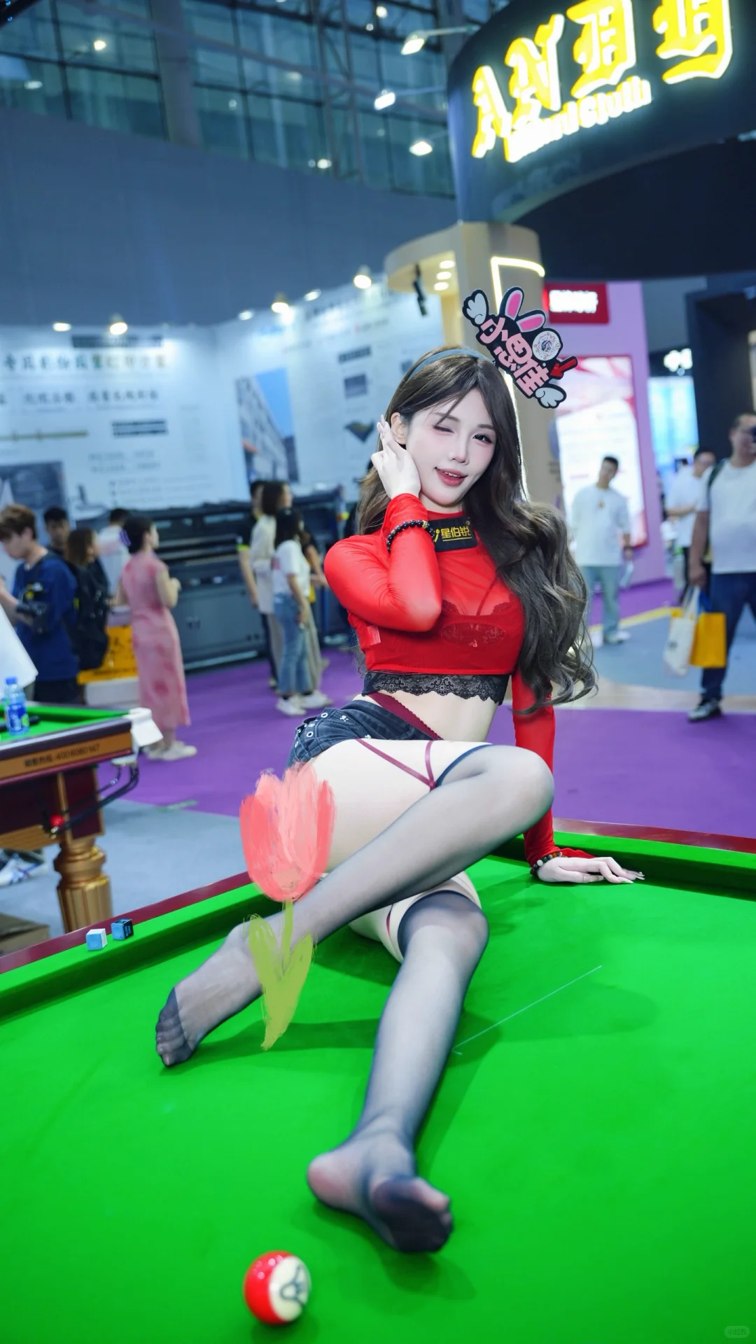 台球展 小思佳老师怎么还上桌了