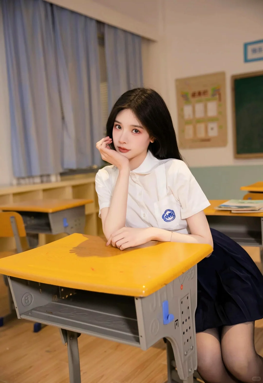 写真‖JK制服黑色百褶裙丝袜大长腿学姐