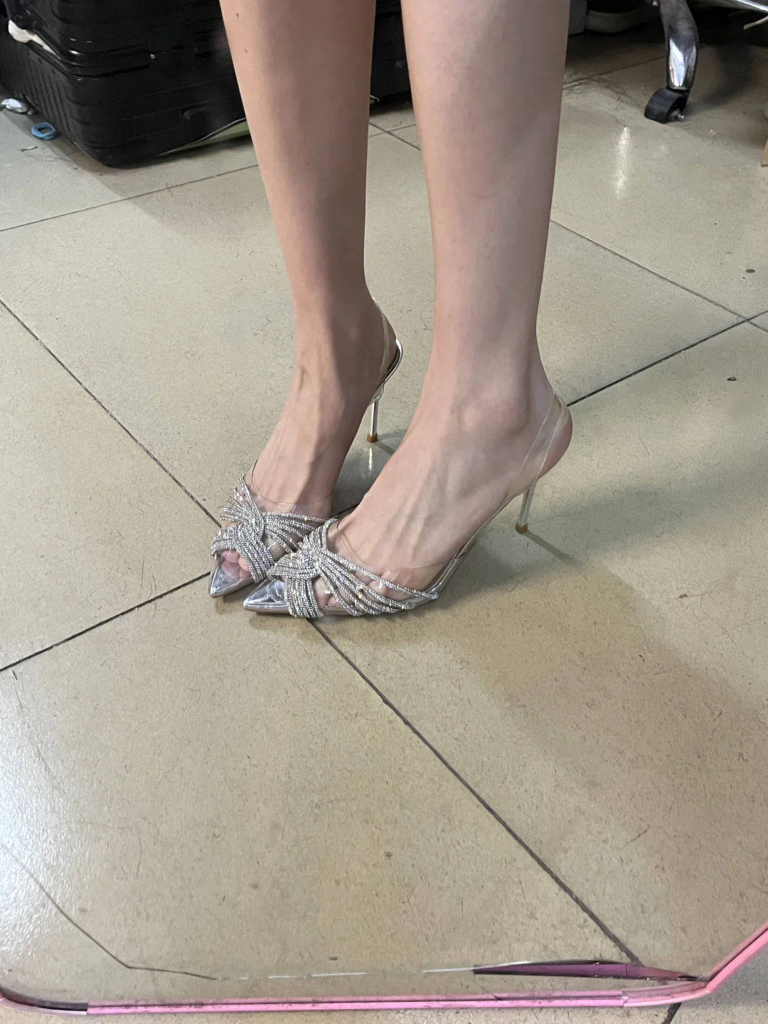 水钻高跟鞋我狠狠爱了😍