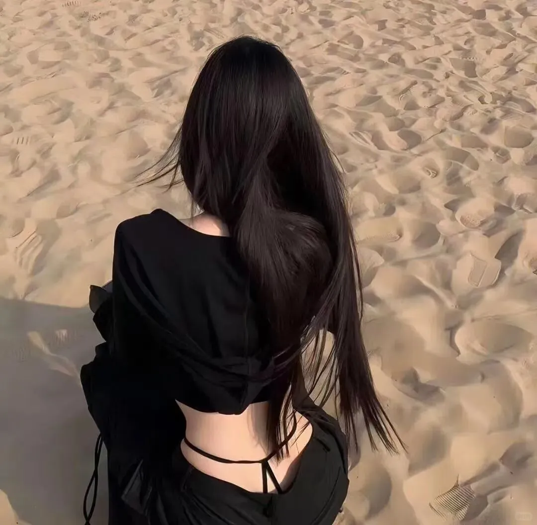 𝙒𝙚𝘾𝙝𝙖𝙩 自由感女生头像