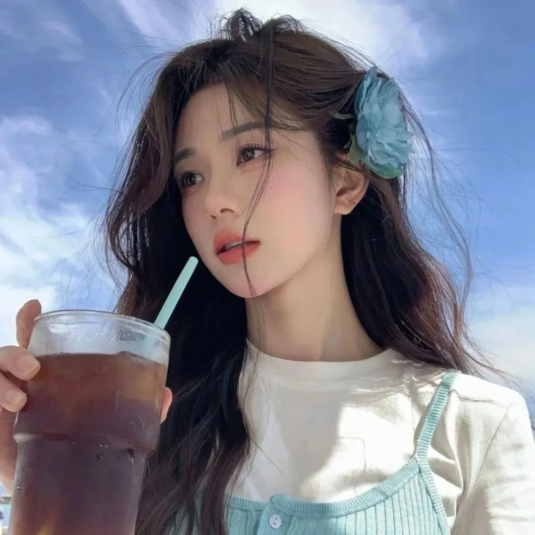 一组明媚有生命力的头像