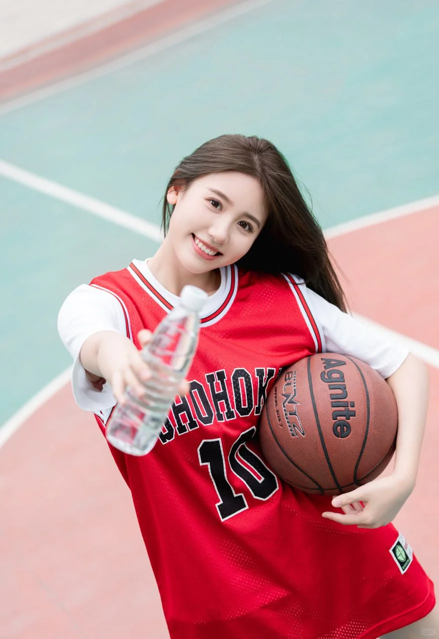 美式篮球少女、青春气息十足、氛围感拉满