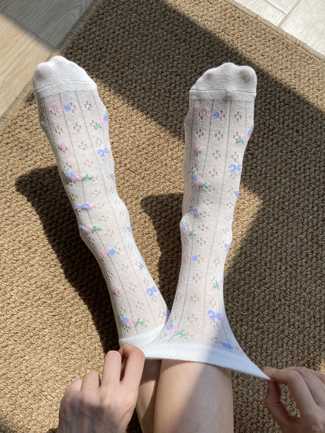 击中心巴！！谁能懂这镂空小花月子袜～美晕惹