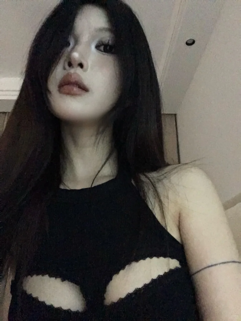 现在烧烧小裙是越做越大胆了