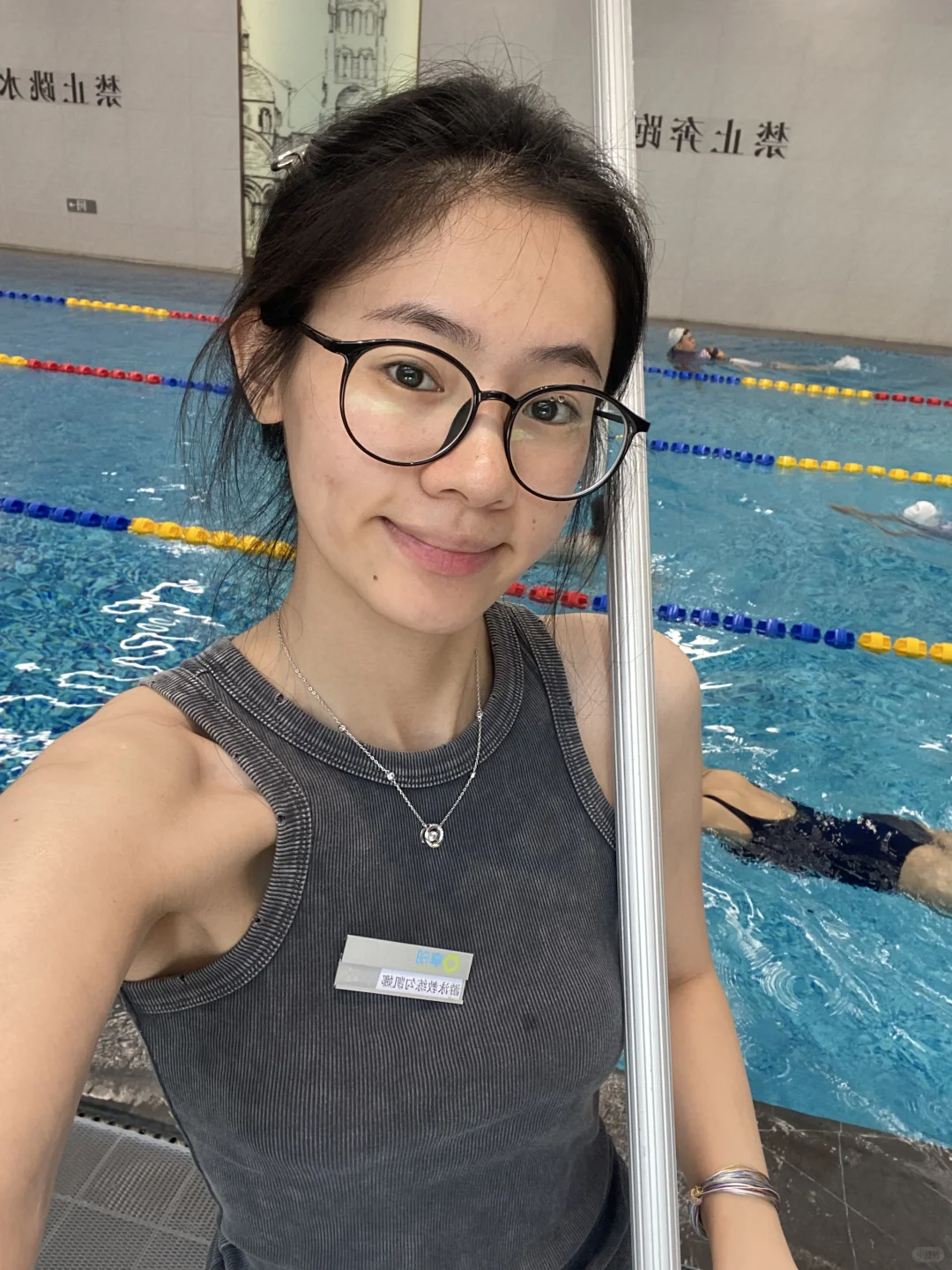 济南游泳女教练 在线等学员