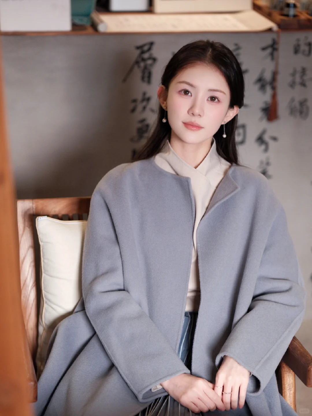“书卷气”淡颜系女生的中式柔情