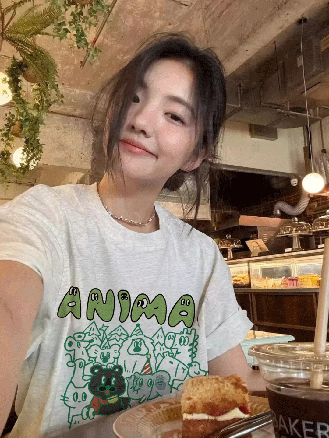 慵懒又高级的森林奇遇T恤真的很难不爱！！
