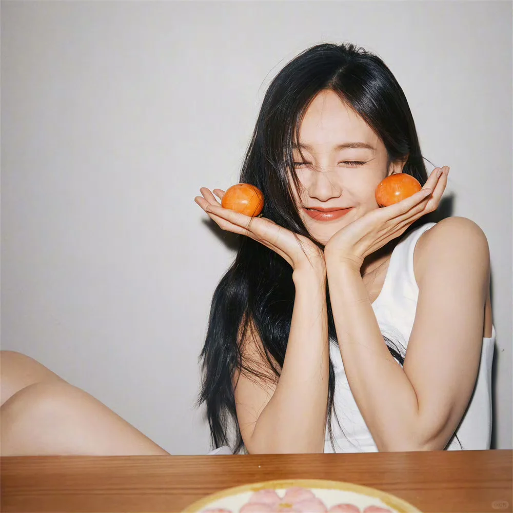 李一桐〡18张美女甜美少女清新头像壁纸温柔
