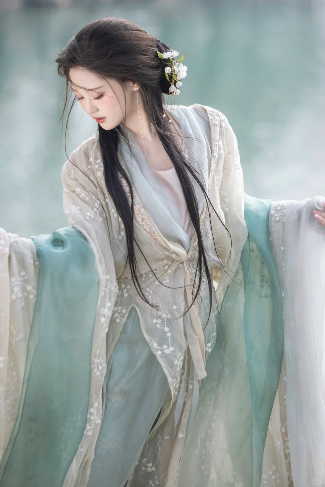 ‘ 春江水暖 ’