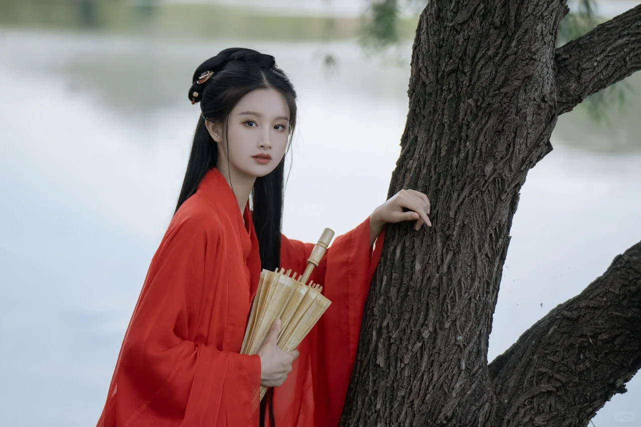 “ 不要惊醒杨柳岸。”