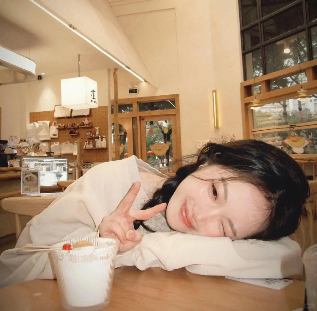 𝐒𝐡𝐚𝐫𝐞丨高级感女生头像