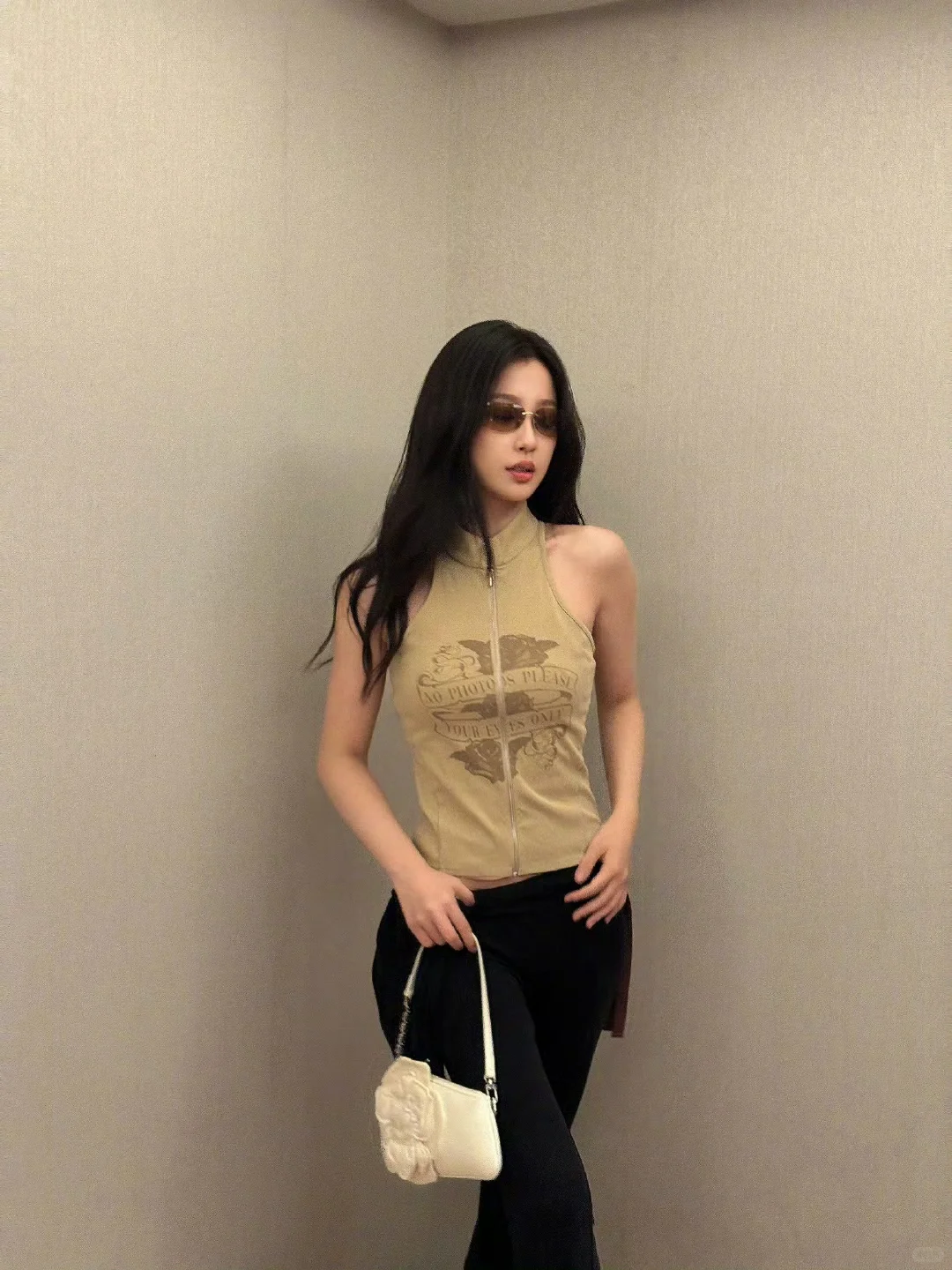 虞书欣…真女娲毕设😍未来感造型鲨疯了！