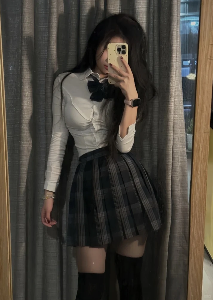 这套jk有点好看啊啊啊！