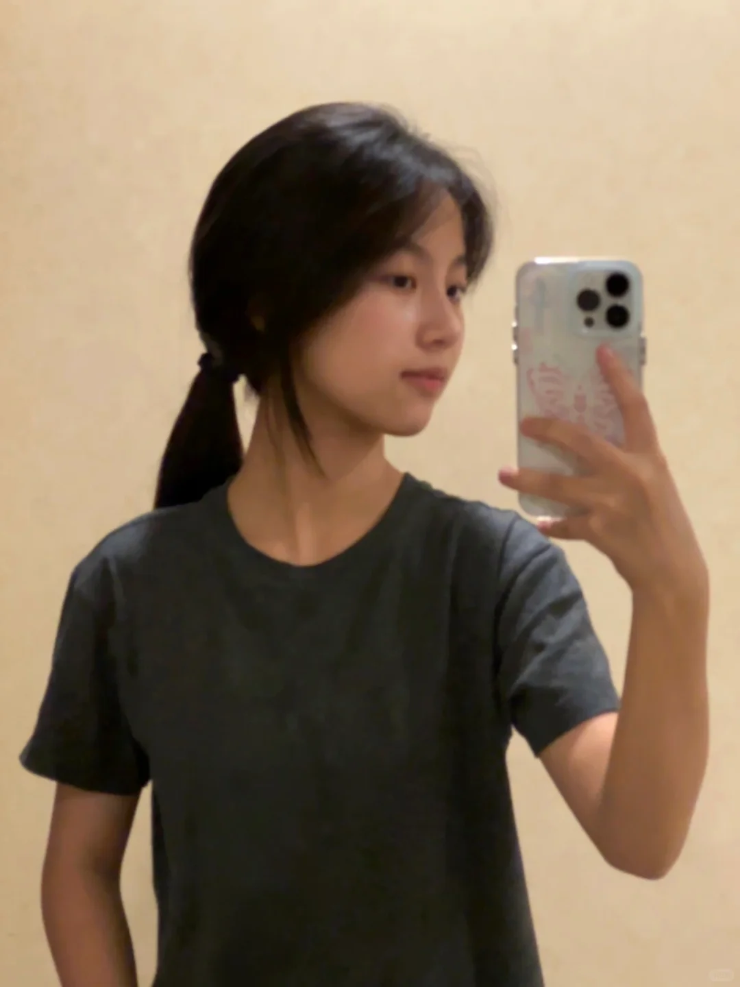 内调一年半 被自己素颜美到了
