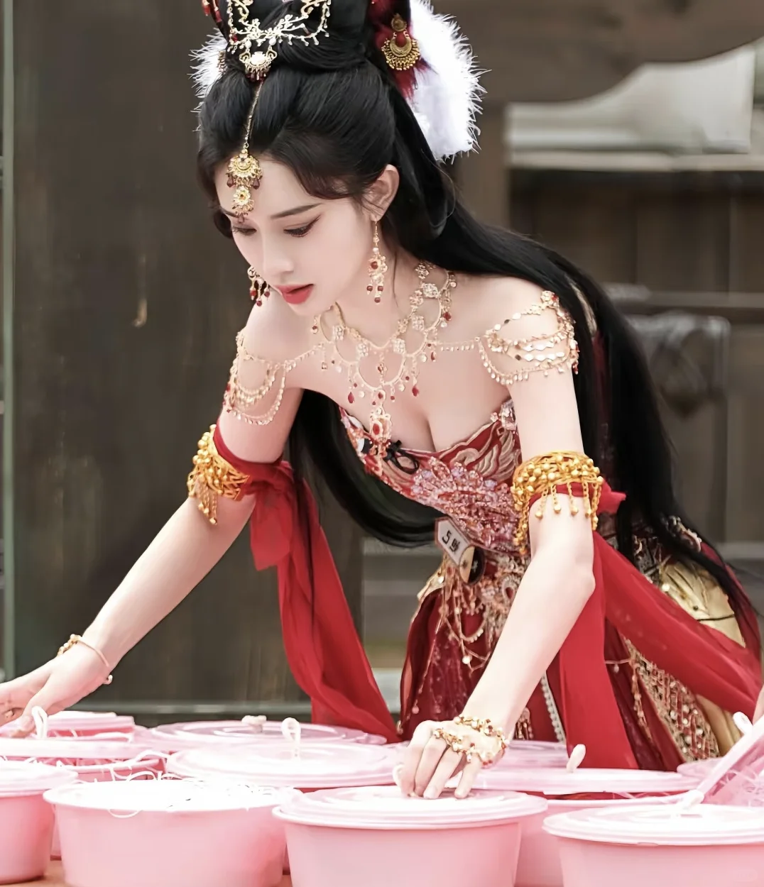 此女绝世美貌