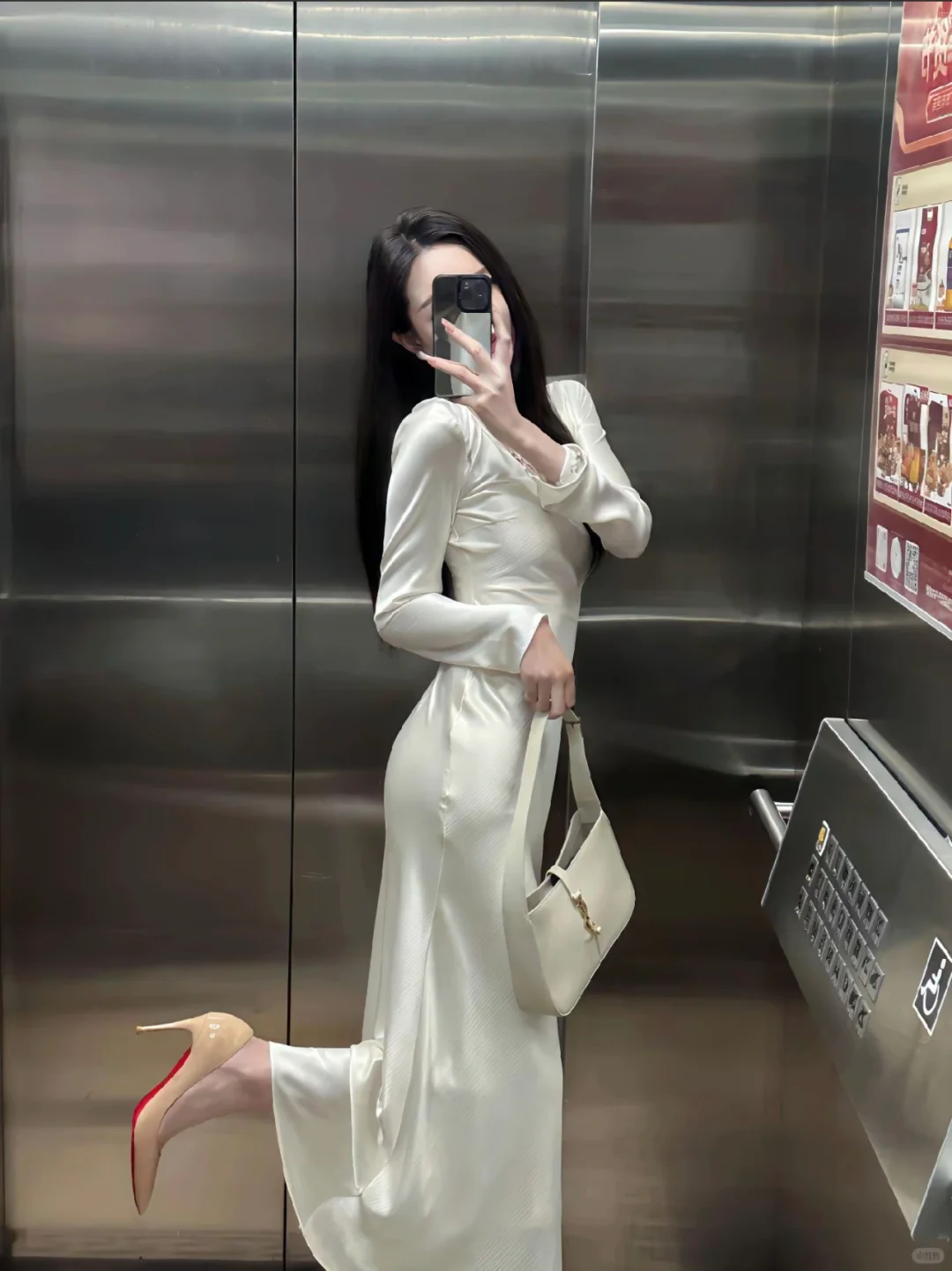 斩男又斩女！这条缎面长裙美到开挂✨