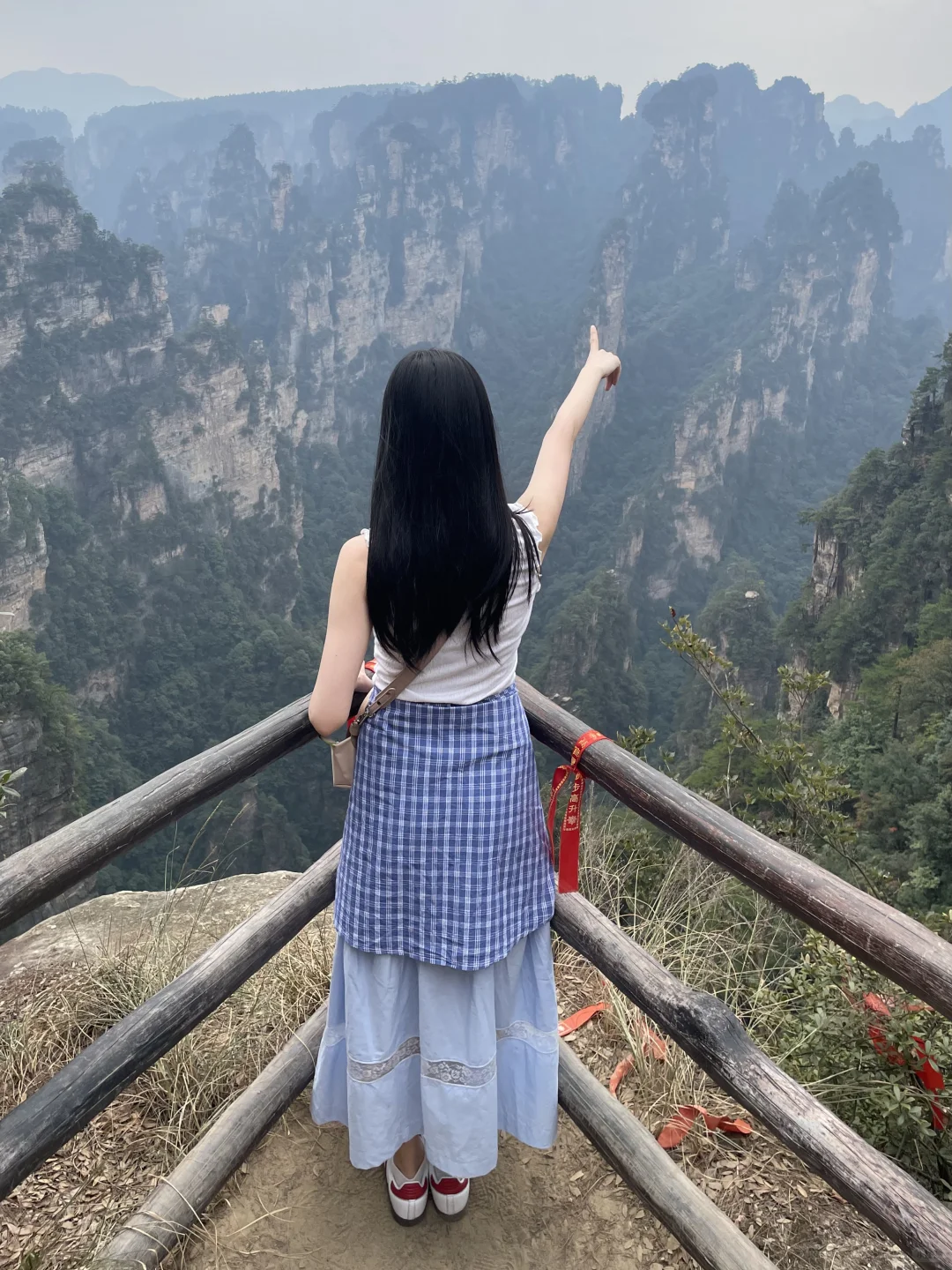 穿自己做的裙子出去玩啦
