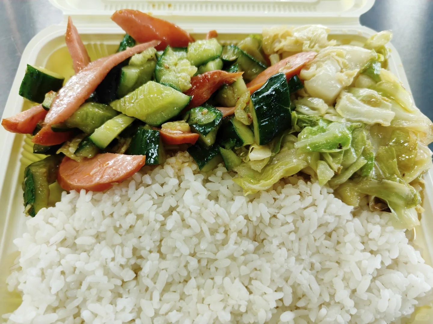 800大卡女大学生的午饭
