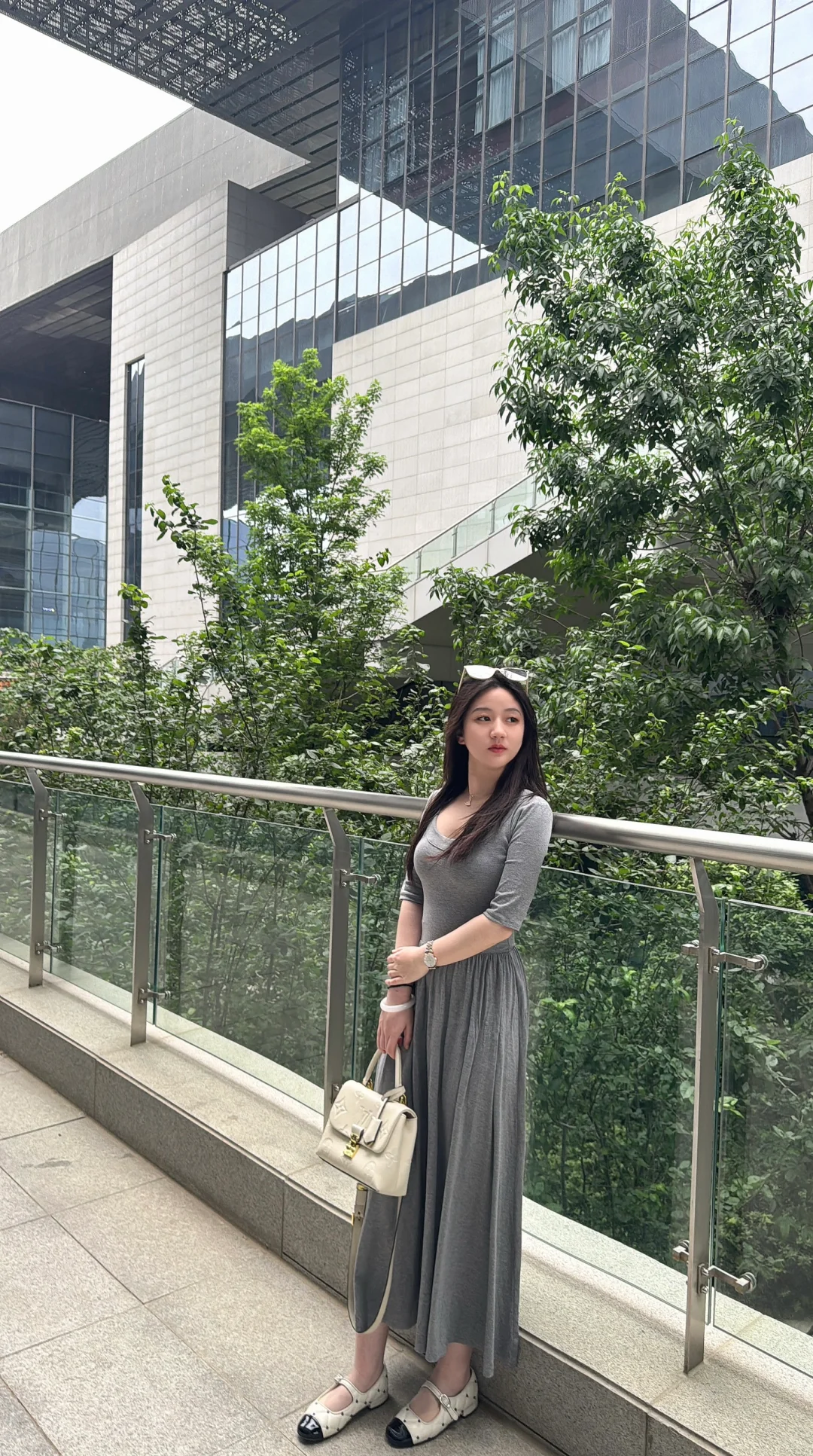 景美人更美