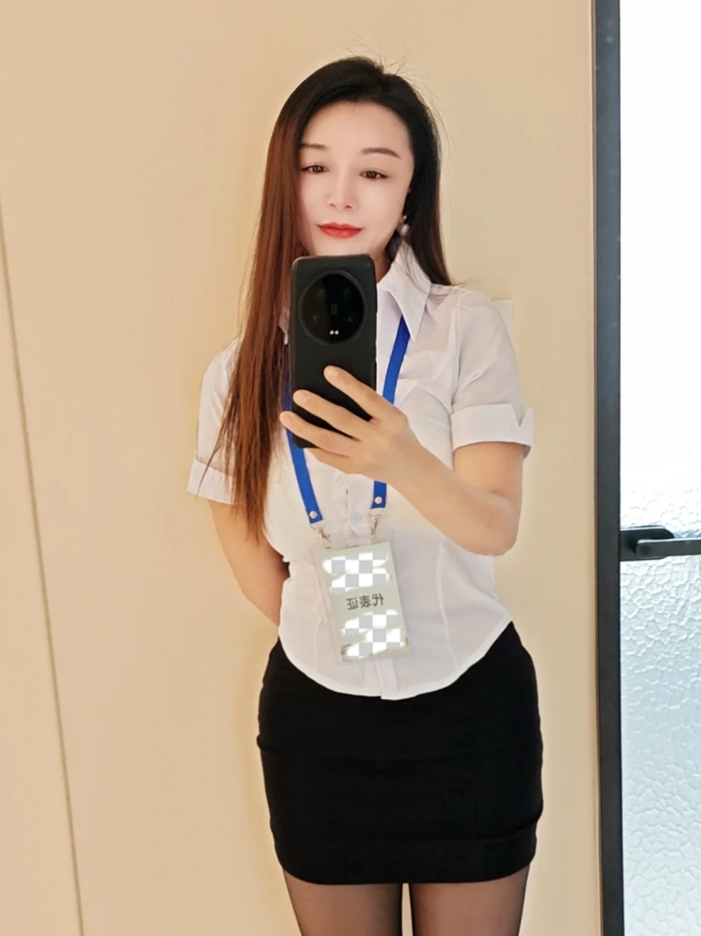 职业装 | 长发好看，但开会还是要扎起来