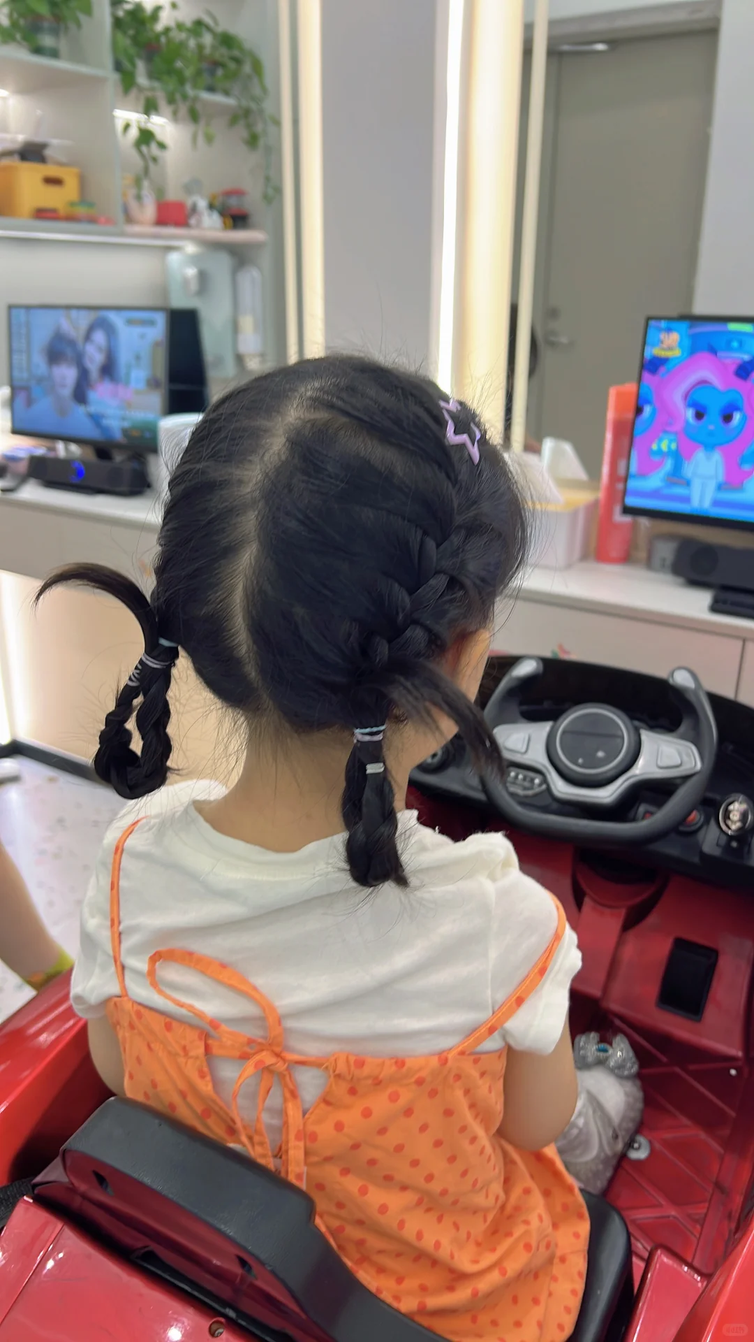 女宝宝夏天剪个小刘海好清新呀