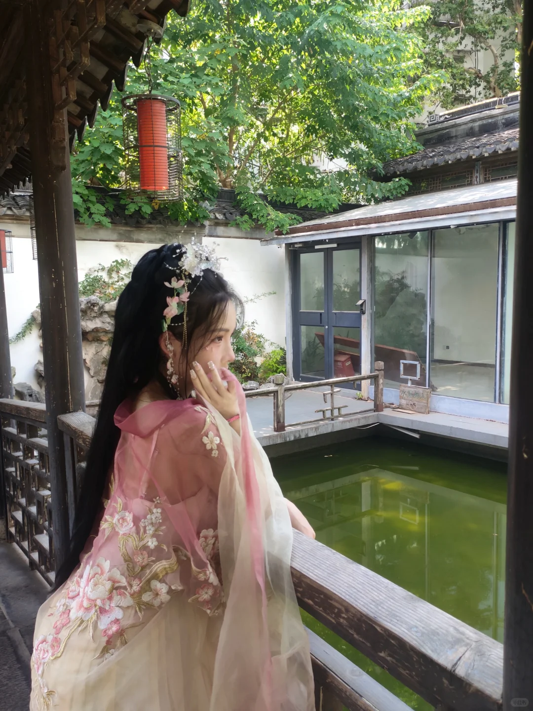 如此美照只需要一只好闺蜜！