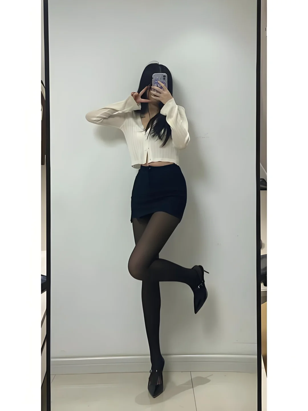 包臀裙+黑丝+短款打底衫最适合这季节穿搭