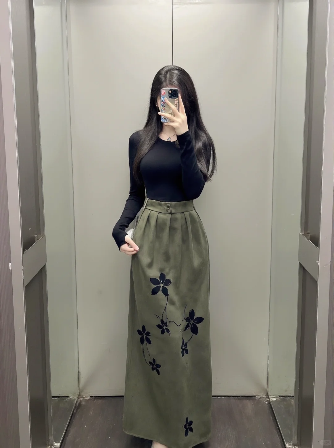 我才20多岁，他们都说我有人妻感