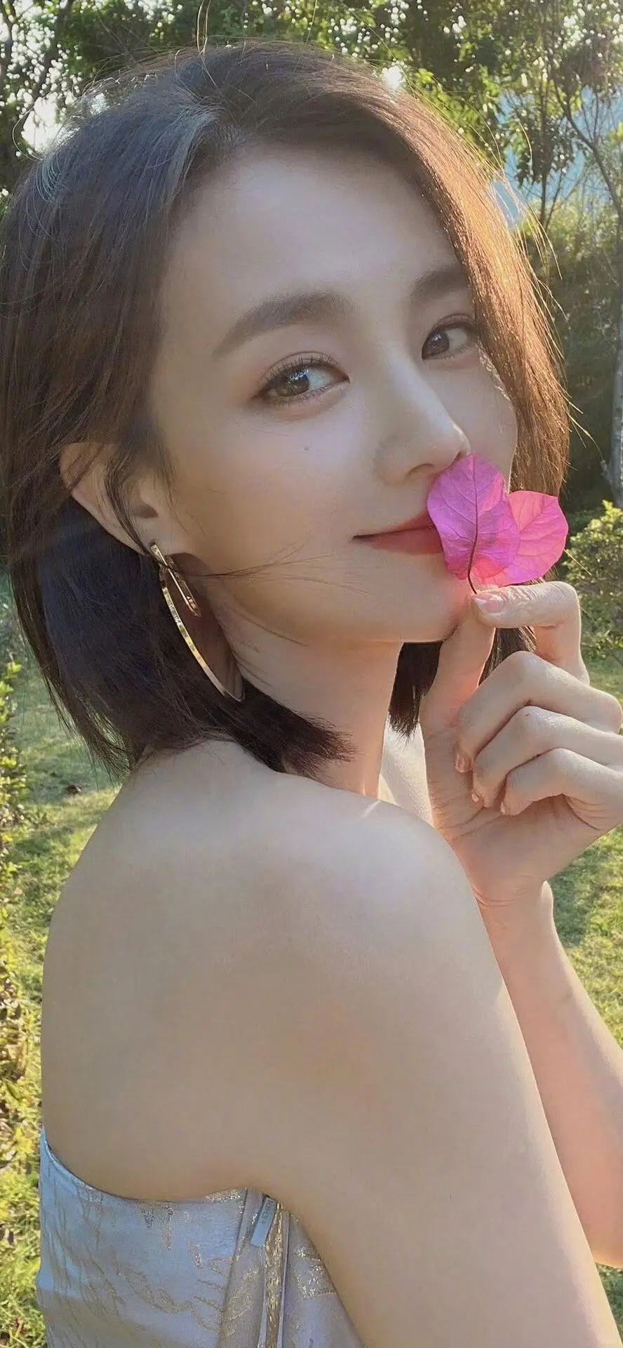 李一桐〡手机壁纸锁屏美女纯欲清新甜美氛围