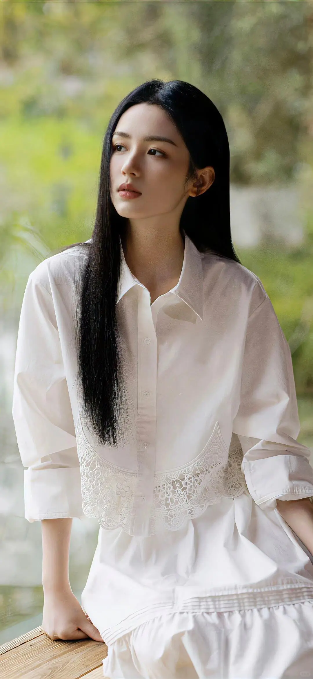 周也〡18张可爱头像手机壁纸美女甜美氛围图