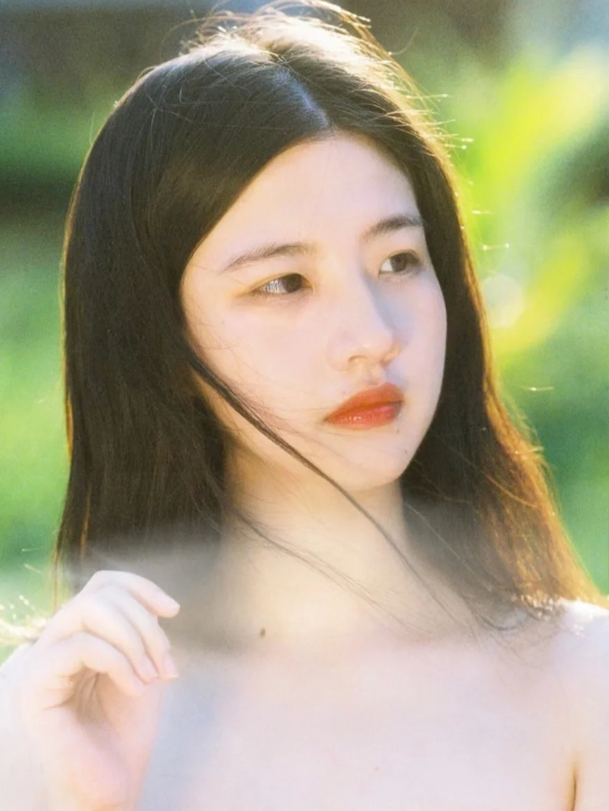 救命发现朋友圈的美女竟是我自己