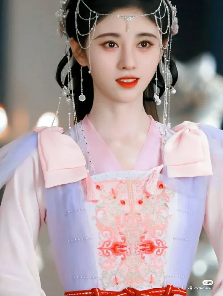几位女明星的古装图片，你喜欢哪位✨✨