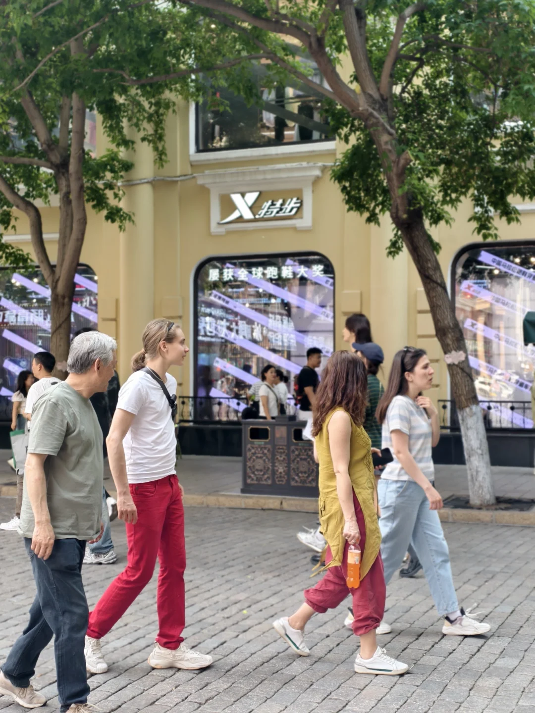 两米高的小美女我又遇到了