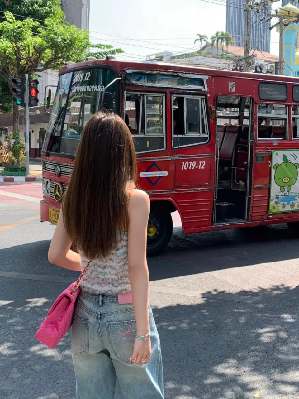 出现在泰国的美丽女孩