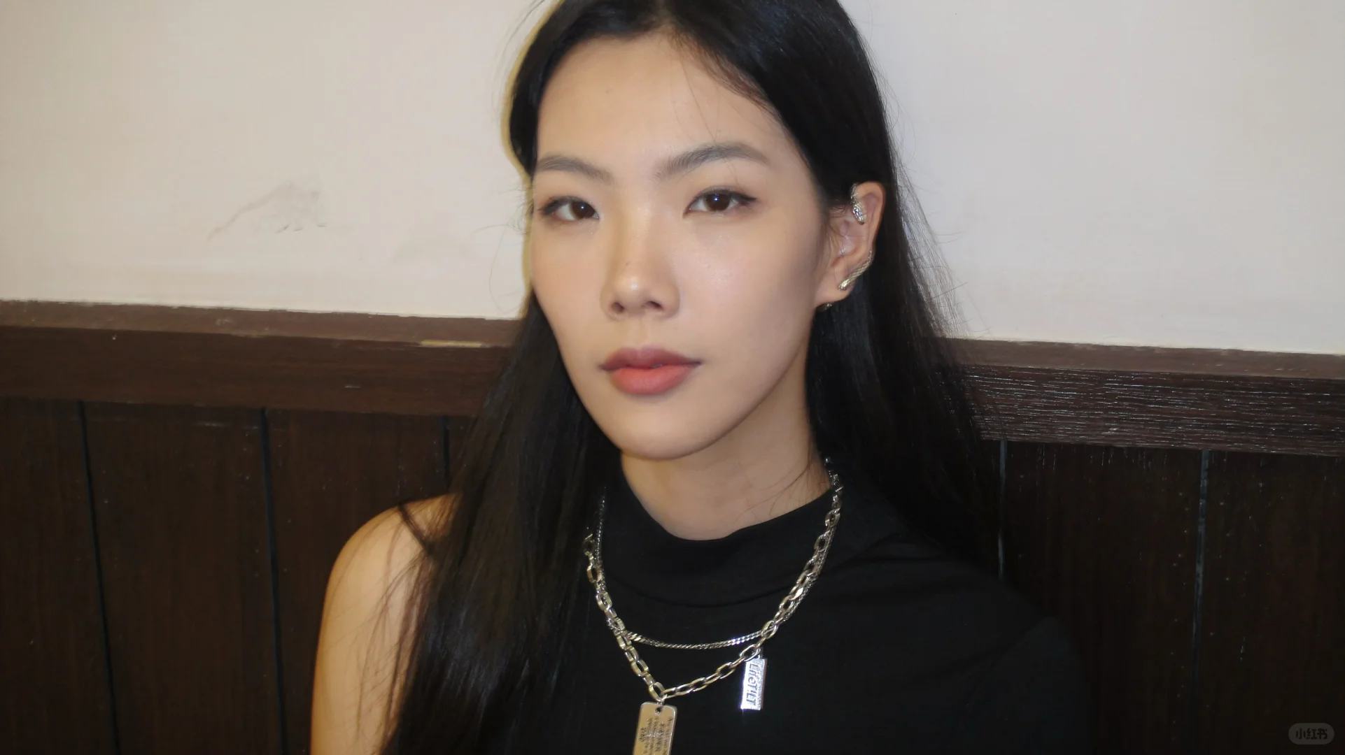 但凡拍照要动用到美颜的，都不要当模特