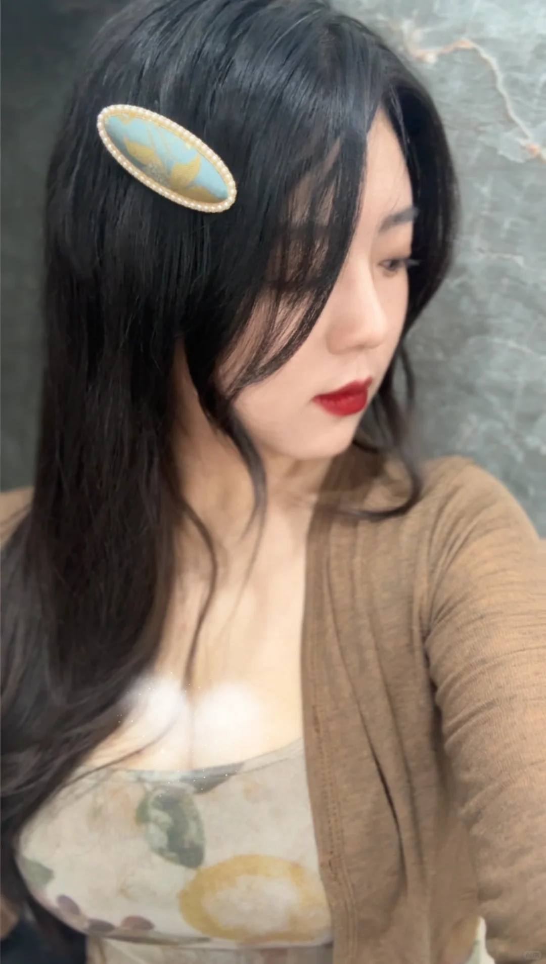 在22岁疯狂痴迷女人味。