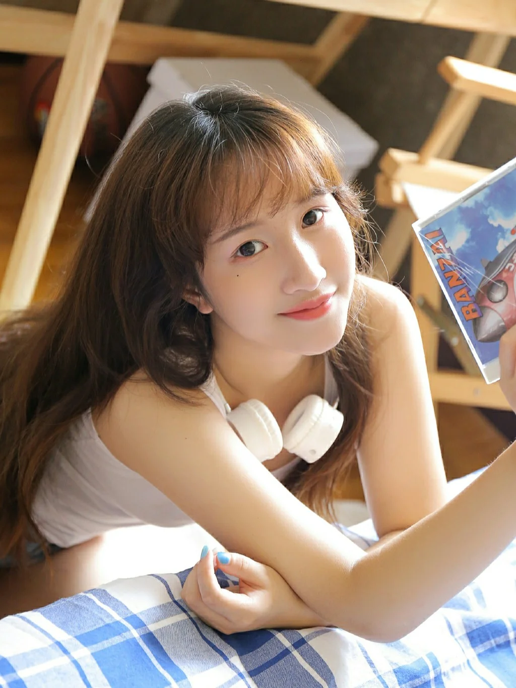 治愈系美女性感美腿撩人写真