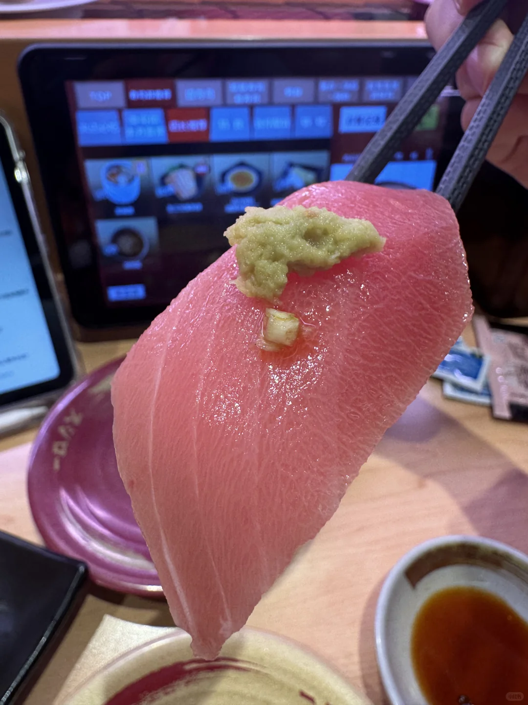 是郎给的诱惑，普通女大锐评成都寿司顶流