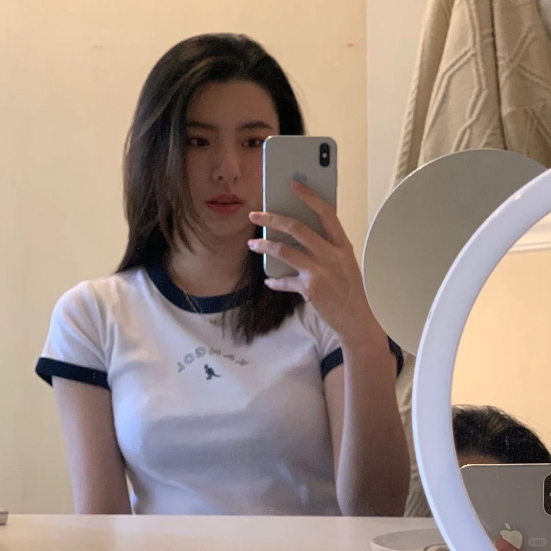 漂亮的不是18岁 是我
