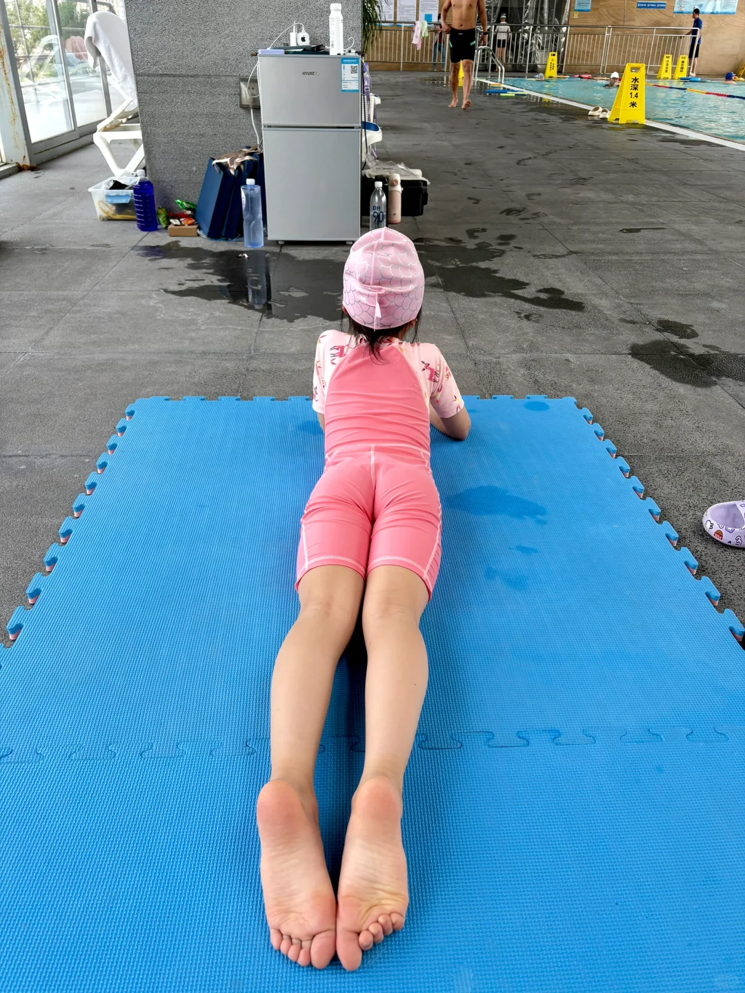 暑假游泳女孩👧🏻