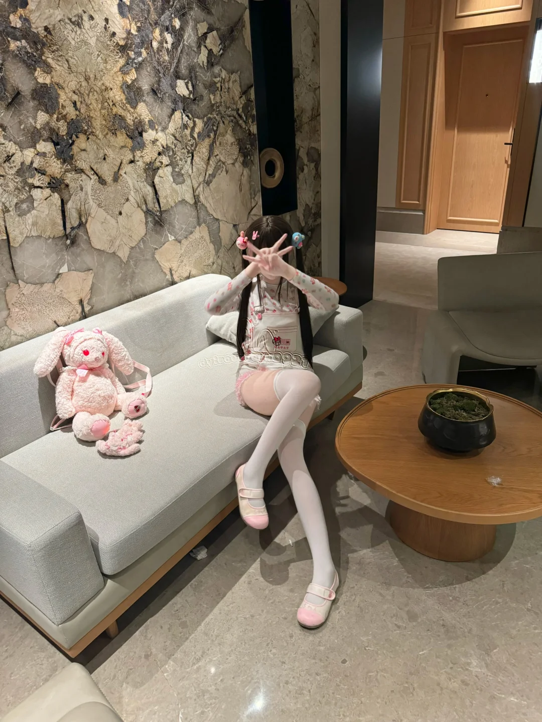 萌萌滴女儿服背带和龟龟来下午茶拍拍照^_^