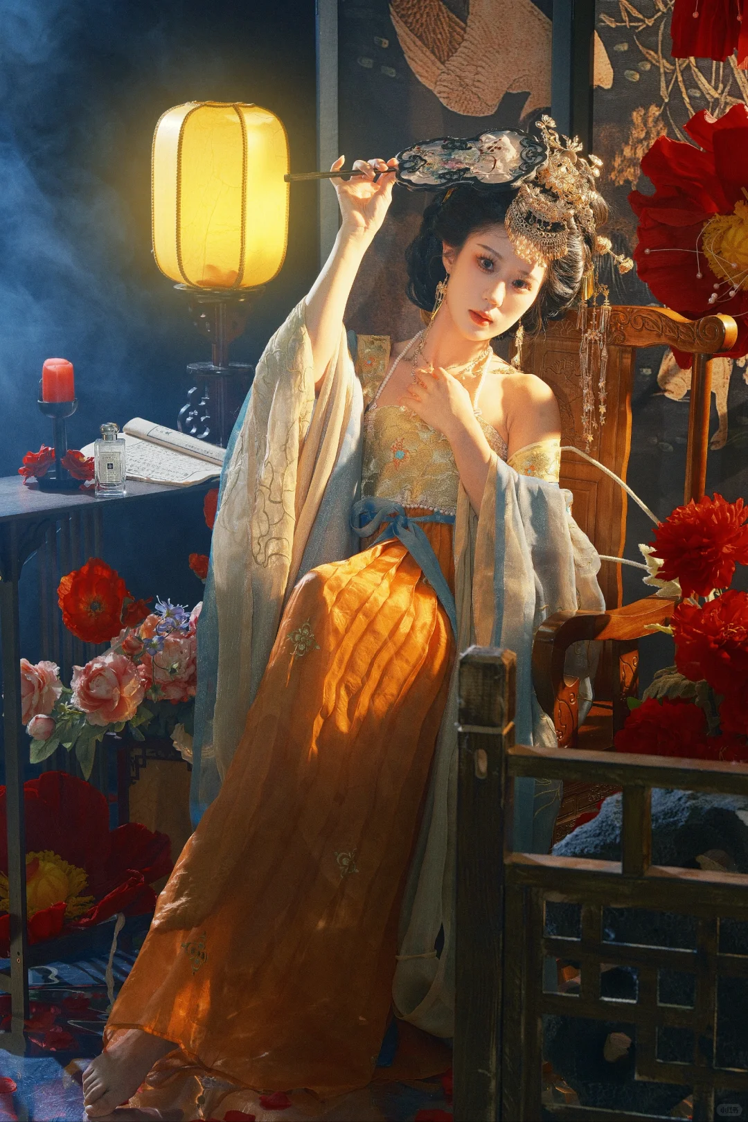 “她就是那朵名动天下的牡丹花呀”