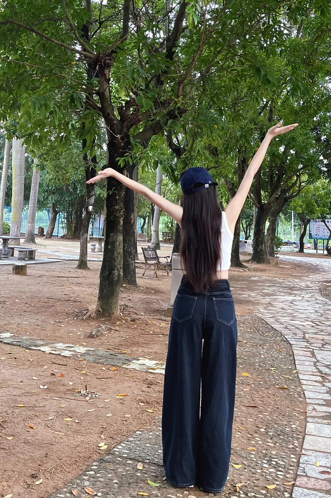 夏天清爽活力感穿搭！！！快来学包出片的～