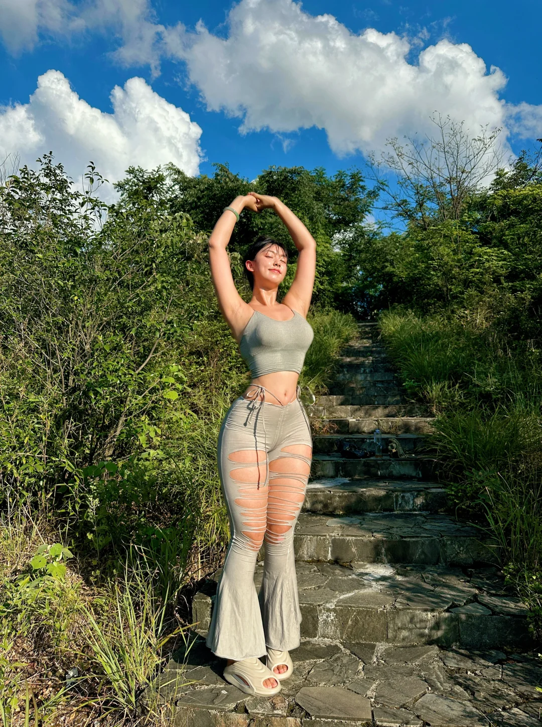 我是阳光的自信的快乐的小太阳🌞