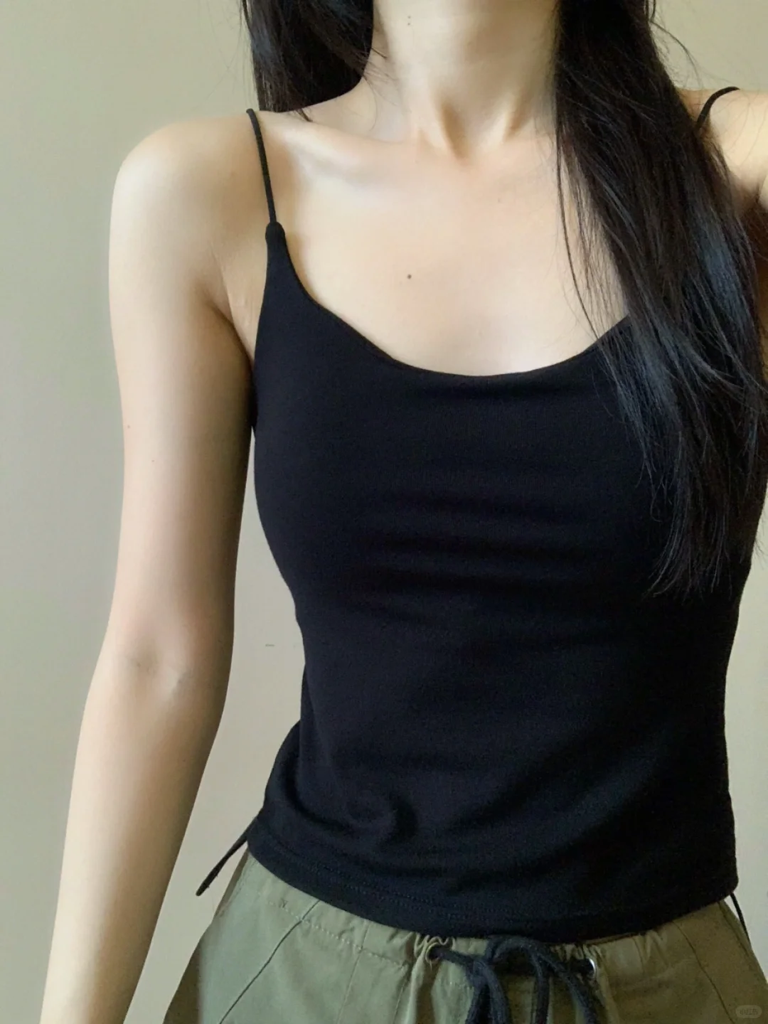 显胸圆腰细的小吊带！露背sexy好高级！！