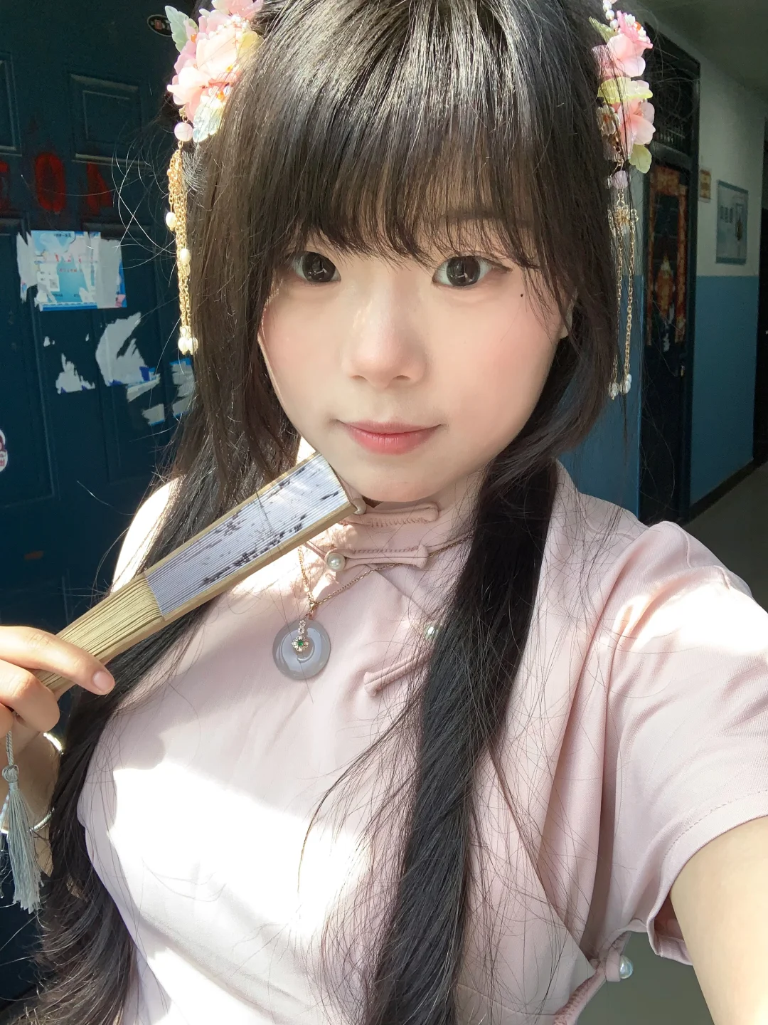 今日人设：古灵精怪二小姐❛‿˂̵✧