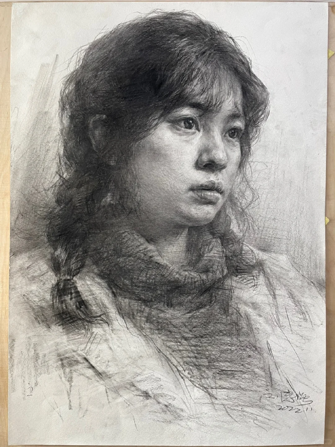 被惊艳到的素描女青年头像，细节值得学习