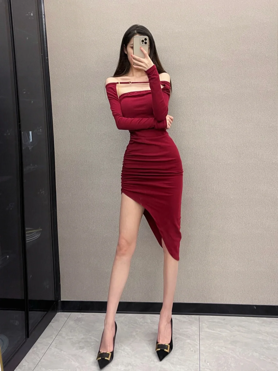 ootd丨御姐风 超显身材红色连衣裙